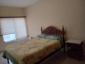 3 bedrooms, WiFi, bed sheets