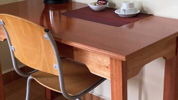 Quarto standard | 1 quarto, escrivaninha, Wi-Fi de cortesia
