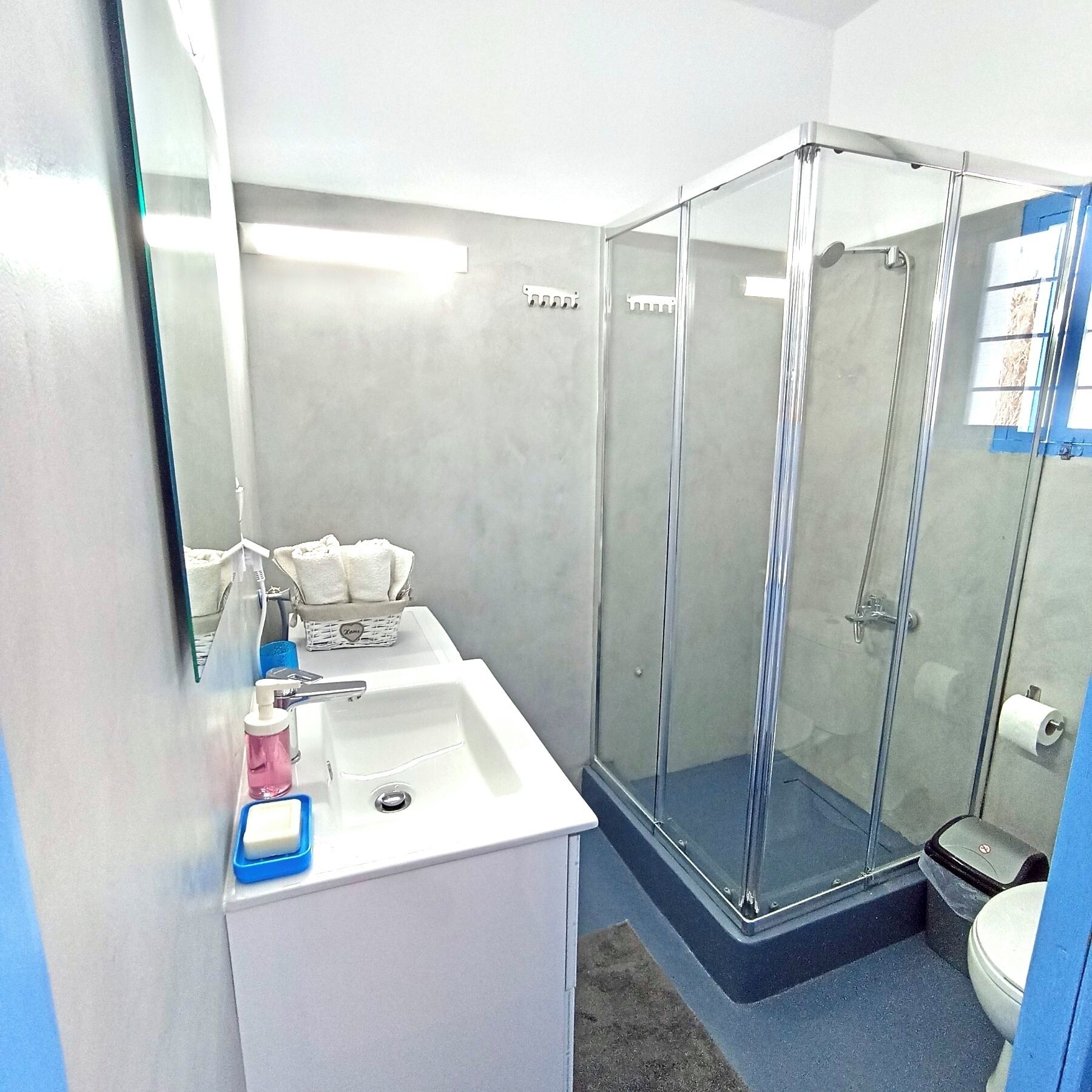 Apartamento | Baño | Secador de pelo y toallas