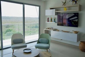 Smart TV - EXCLUSIVE CONDO, SEA, PEACE AND NATURE (Manzanillo del Mar)