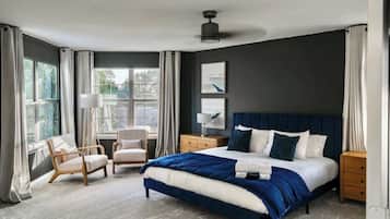 6 habitaciones, tabla de planchar con plancha y cuna de viaje