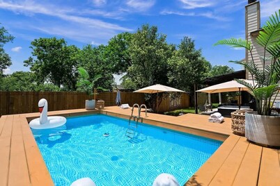 6 Bedroom Villa | Pool | Hot Tub | Party Cabana