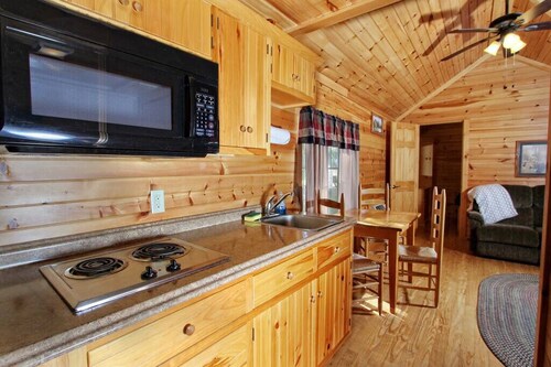 Cabin 36 Sleeps 6 Guests