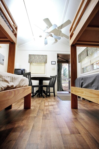 Rustic Cabin 27 w/ 4 Beds