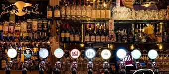 ブルー バー & ホステル