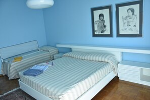 2 Schlafzimmer, Schreibtisch, Bügeleisen/Bügelbrett, WLAN