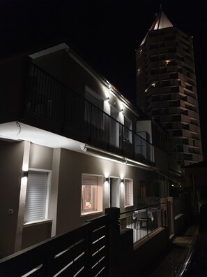 Exterior - GIGI HOUSE [PIAZZA MAZZINI] 300m from the sea - 2 BATHROOMS & 2 BEDROOMS (Lido di Jesolo)