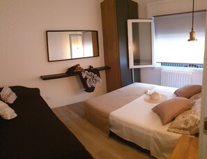 2 bedrooms, iron/ironing board, WiFi, bed sheets