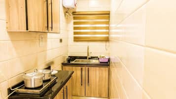 Familien-Suite | Eigene Küche | Mini-Kühlschrank, Mikrowelle, Wasserkocher mit Kaffee-/Teezubehör