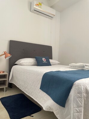 Basic Apartment | 2 bedrooms, down comforters, individually decorated, blackout drapes - CONJUNTO MIRADOR DEL SINU (Montería)