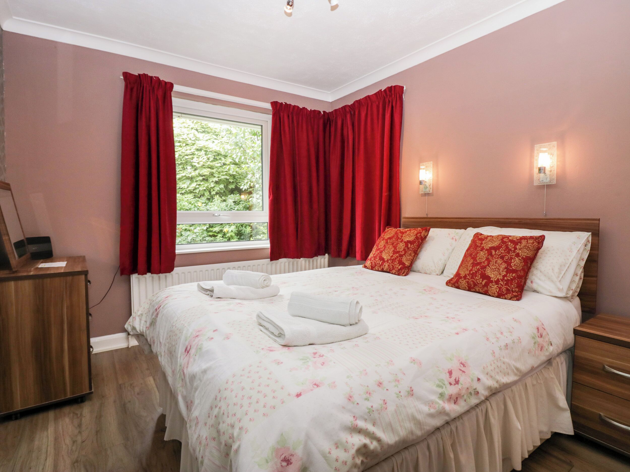 1 bedroom, individually decorated, individually furnished, free WiFi