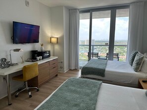 1 chambre, bureau, fer et planche à repasser, Wi-Fi