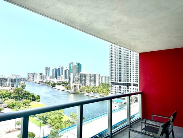 Property grounds - BeachWalk Amazing Studio Next to Aventura Mall (Hallandale Beach)