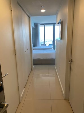 1 bedroom, desk, iron/ironing board, WiFi