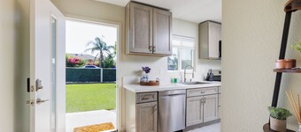 Cozy and Quiet Front House