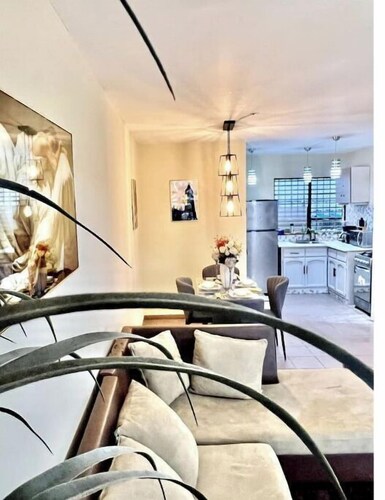 Gorgeous 1 Bedroom-Condo with Free Parking on site