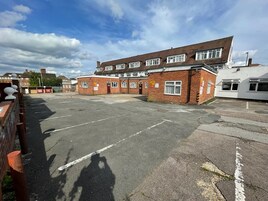 Estacionamiento: 7.00 por noche