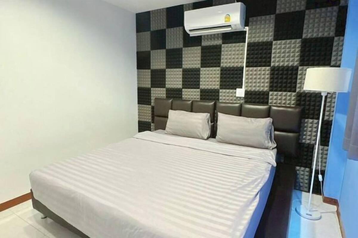 1 bedroom, individually furnished, soundproofing, free WiFi