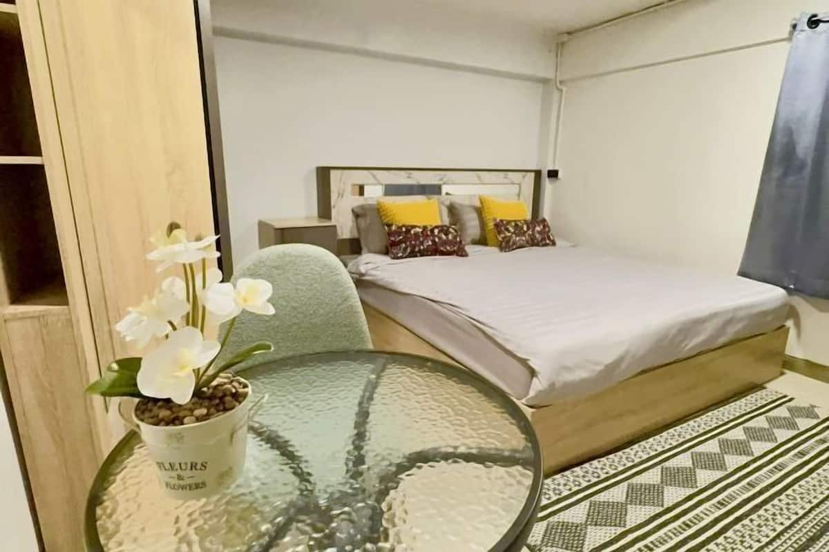 1 habitación, muebles diferentes, insonorización y wifi gratis