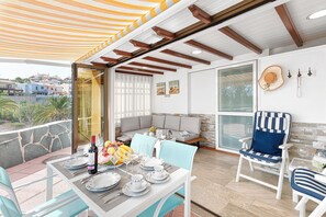 Outdoor dining - Bungalow 122 Canarios (Arguineguín)