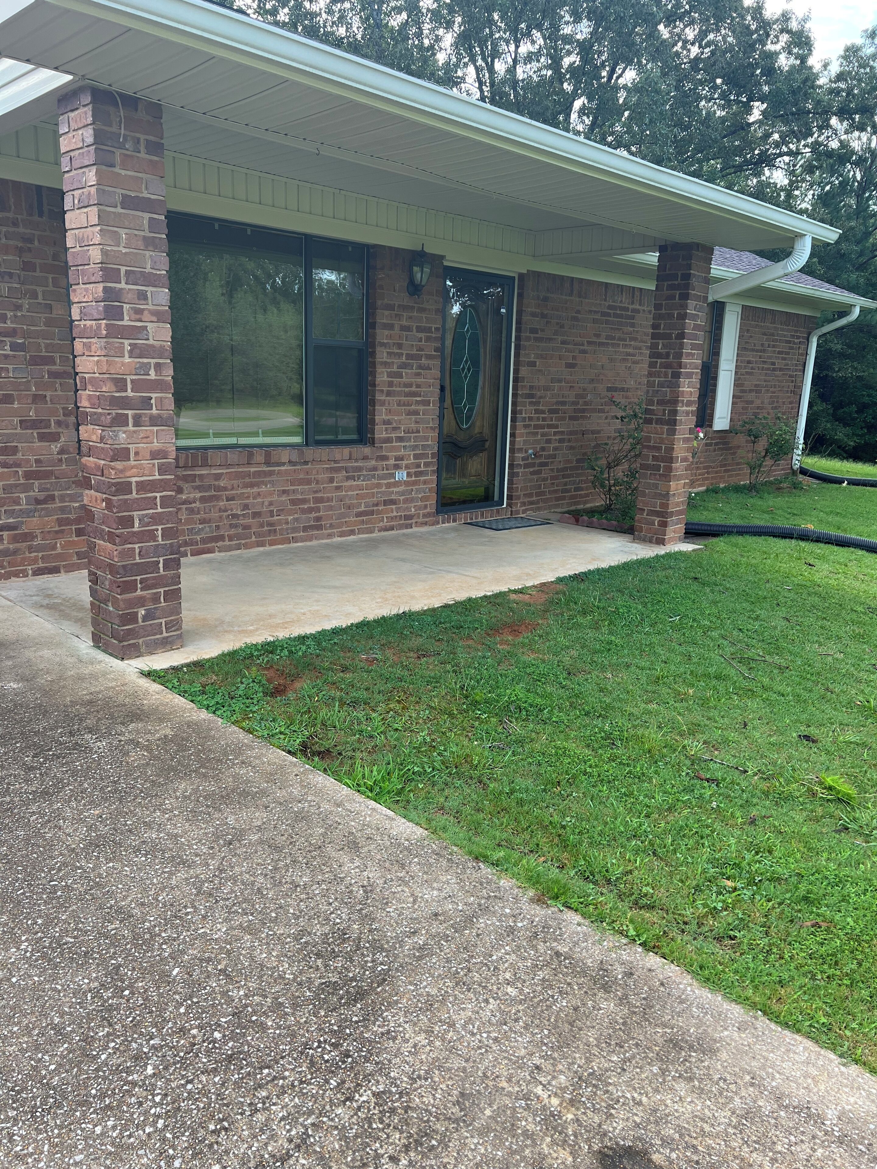 White Pines Home a Peaceful getaway on 43 acres Dogs welcome!