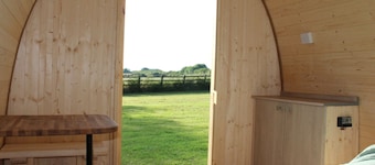The Pod Garden- Cozy Glamping Pod, Rural Location
