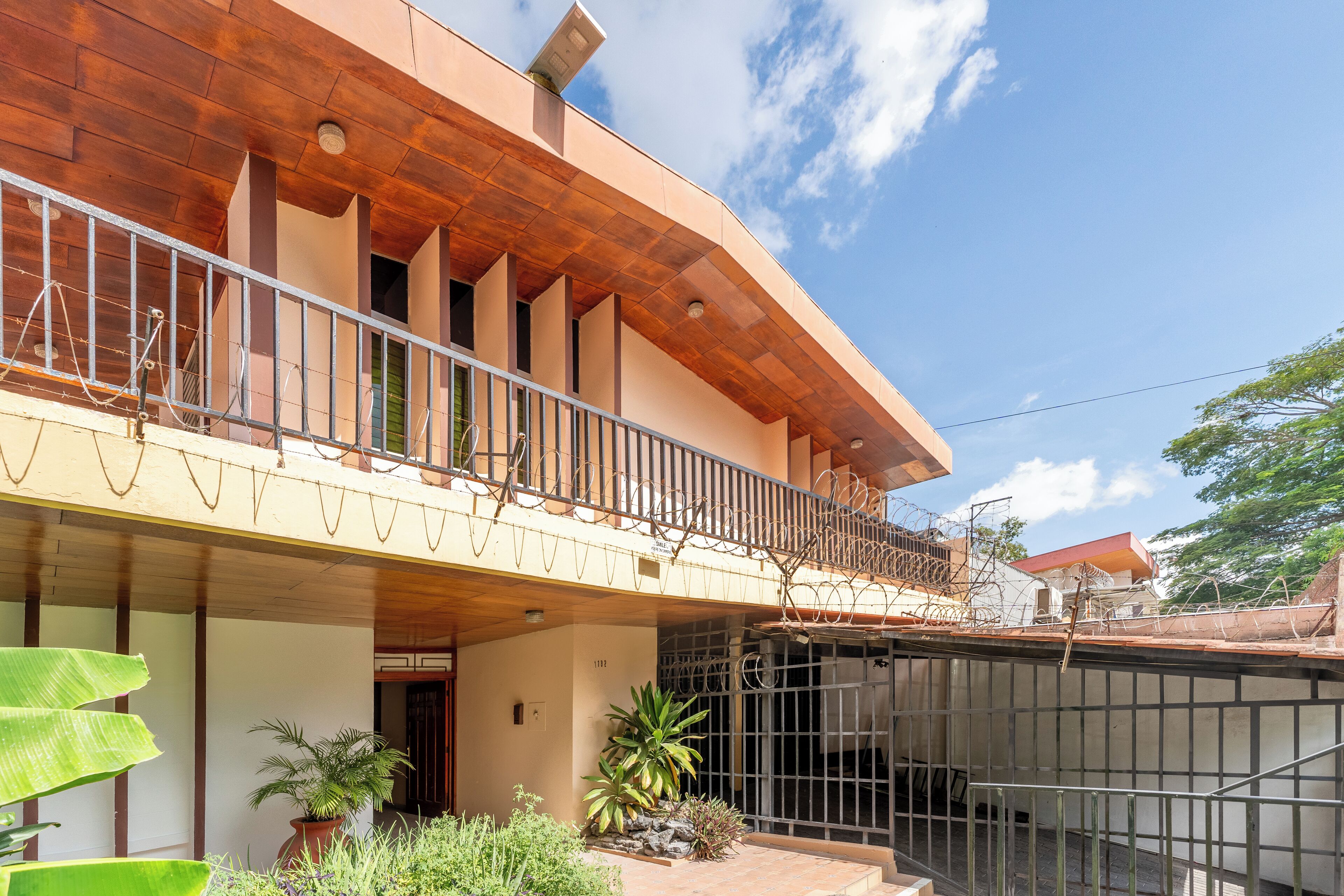 Fachada de la propiedad