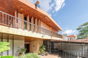 Façana frontal de l'allotjament