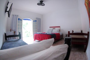 Habitación Confort | Tabla de planchar con plancha, wifi gratis, ropa de cama