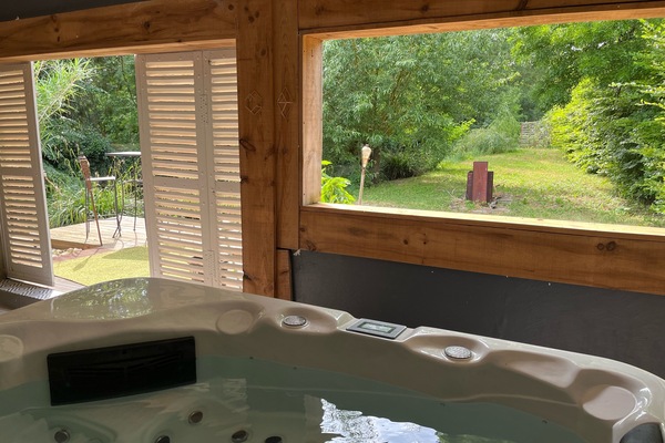 Bain à remous intérieur