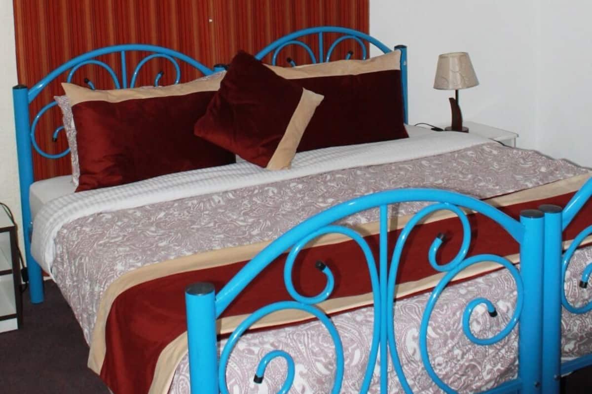 Family Double Room, 1 Bedroom, City View | Individually decorated, blackout drapes, soundproofing
