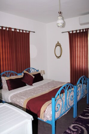 Individuell dekoriert, Verdunkelungsvorhänge, schallisolierte Zimmer