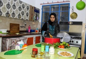In-room dining - The Blue House Gerasa (Jerash)