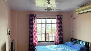 2 bedrooms, WiFi, bed sheets