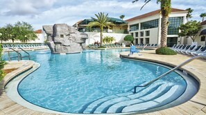 Piscine extérieure, piscine chauffée