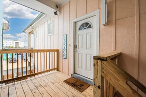 Miscellaneous - Bird in Paradise (Port Aransas)