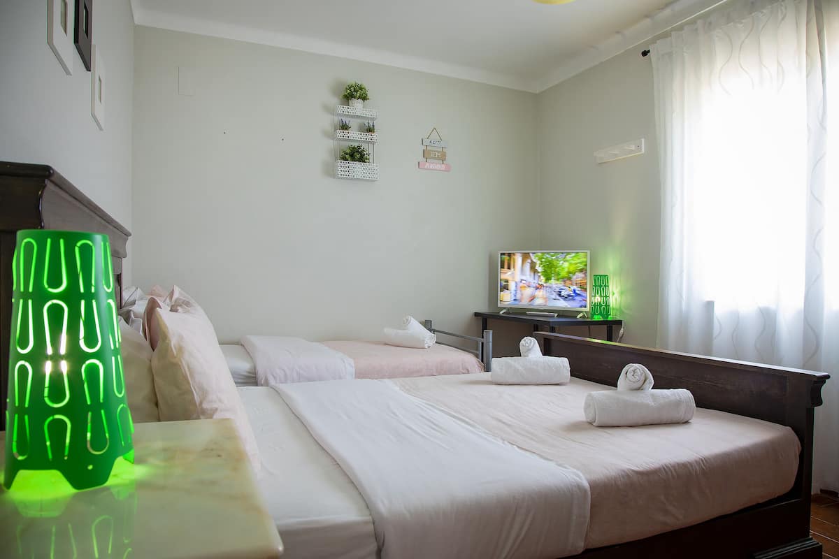 Deluxe Room (1) | 1 bedroom, premium bedding, memory foam beds, free WiFi