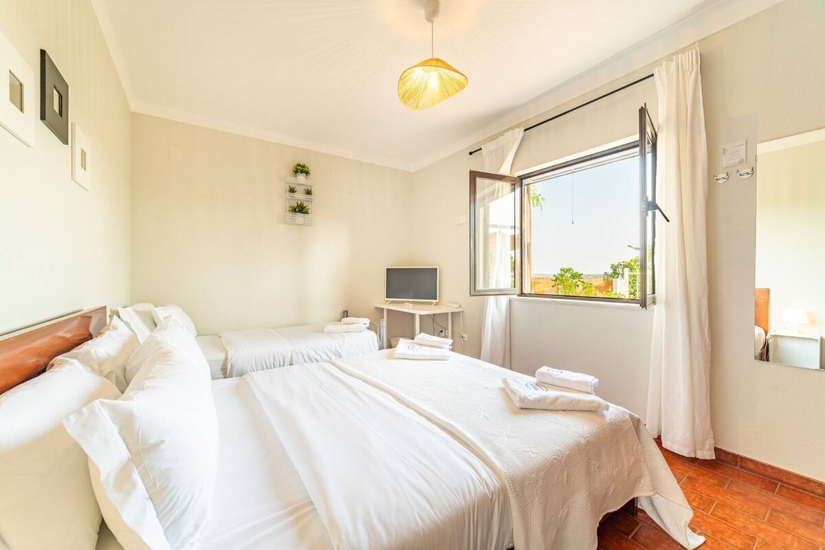 Deluxe Room (1) | 1 bedroom, premium bedding, memory foam beds, free WiFi