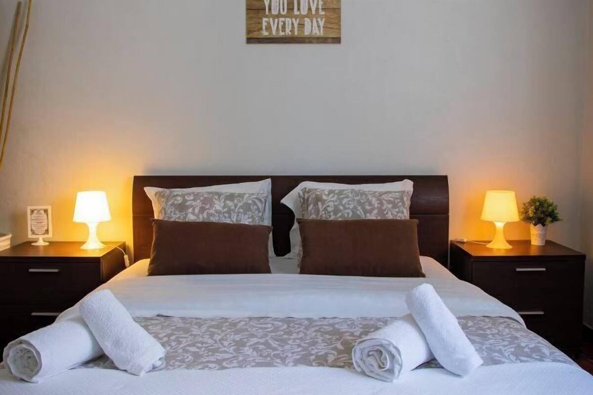 1 bedroom, premium bedding, memory foam beds, free WiFi