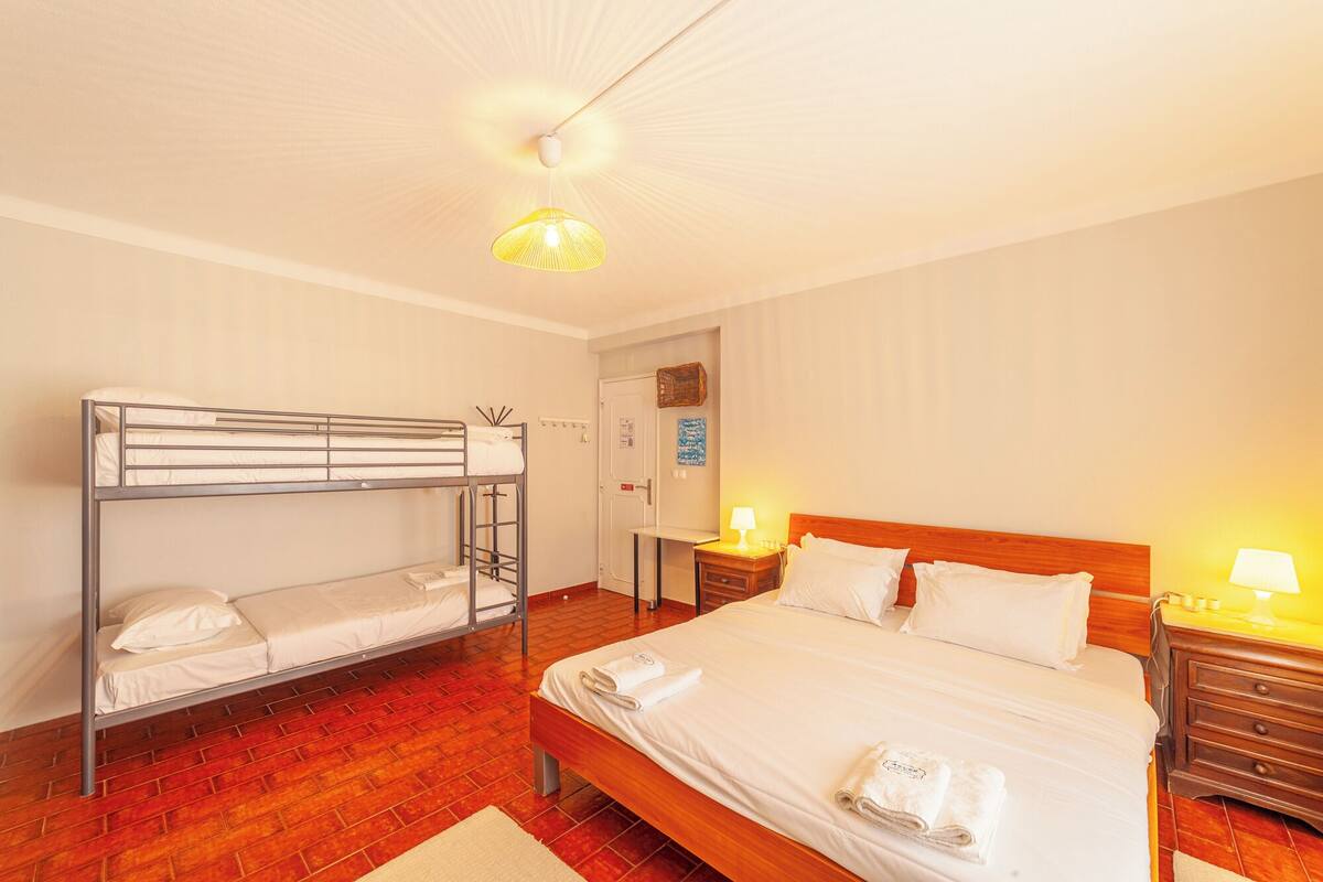 Premium Room (2) | Premium bedding, memory foam beds, WiFi (free), bed sheets