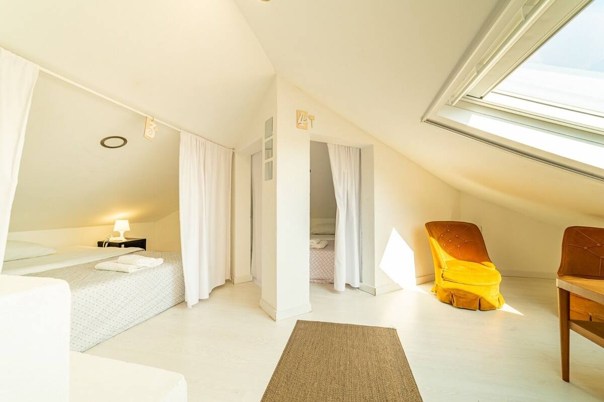 Cama em dormitório misto Roof Top com 4 camas | 1 bedroom, premium bedding, memory foam beds, free WiFi