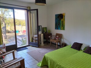 3 bedrooms, iron/ironing board, WiFi