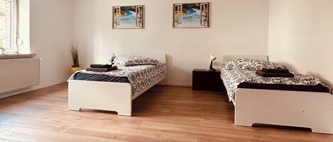 2 bedrooms, WiFi, bed sheets