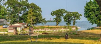Beautiful lake home on Lake Koshkonong 