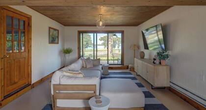 Beautiful lake home on Lake Koshkonong