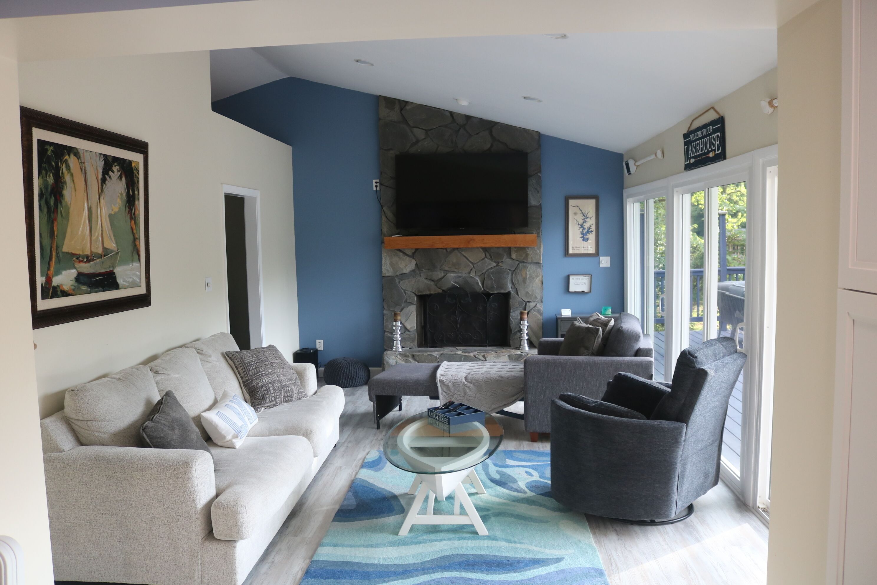 智  能电视、书