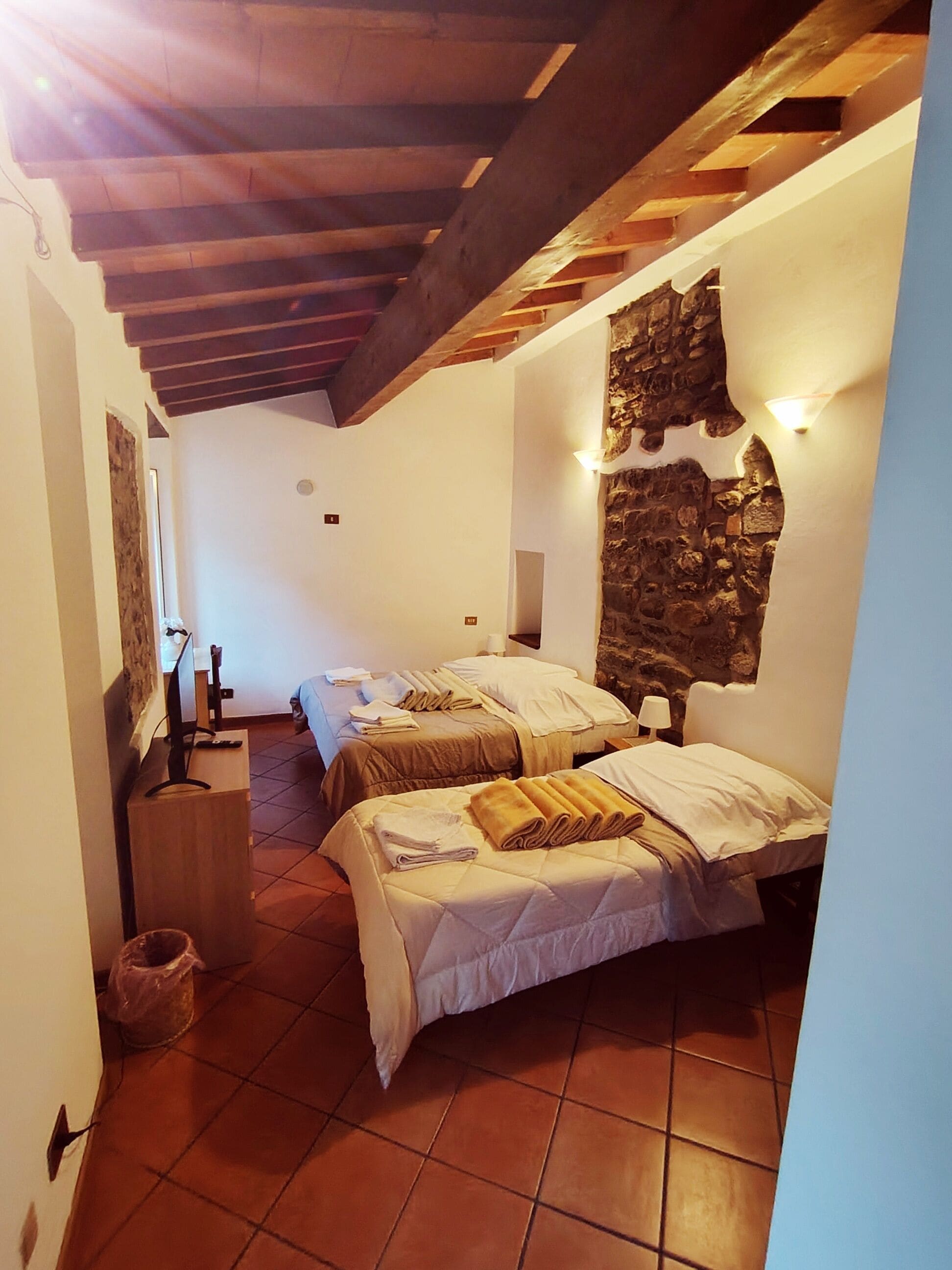 Triple Room | Desk, laptop workspace, free WiFi