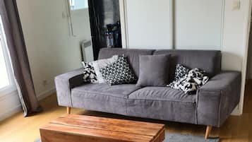 Smart TV, video games, stereo