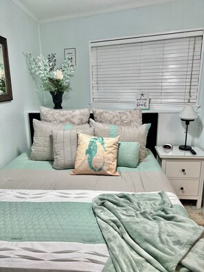 1 soverom, strykejern/-brett, wi-fi og sengetøy