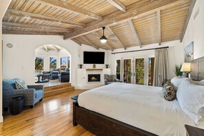 8 bedrooms, iron/ironing board, free WiFi - 'Hacienda Rosa' A 1.4 Acre 8 Bedroom Estate (Rancho Mirage)